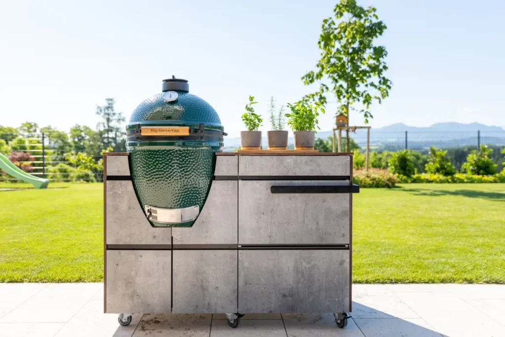 Big Green Egg Keramikgrill – vielseitiger Einbaugrill für BBQ-Fans