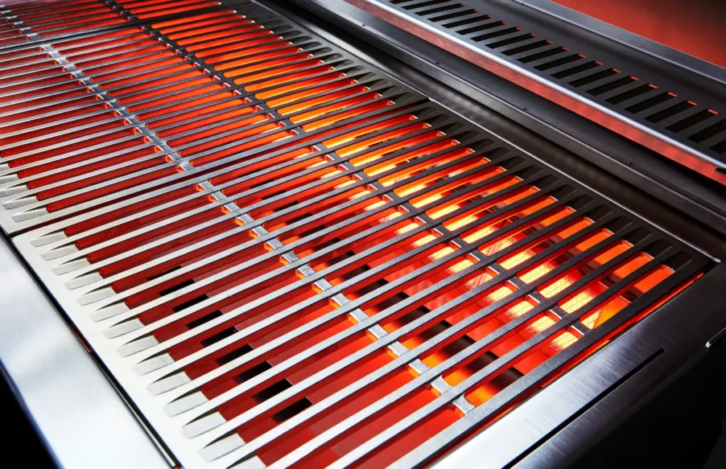 Einbaugrill mit Edelstahlhaube – Premium-Lösung für Terrasse